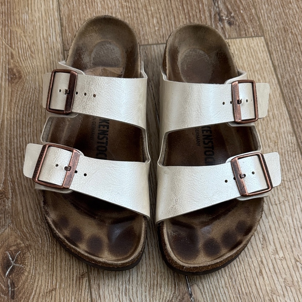Birkenstock Cream Arizona Sandals